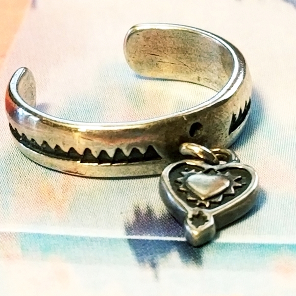 Silpada Sterling Silver Swaying Heart Toe Ring - Picture 4 of 12